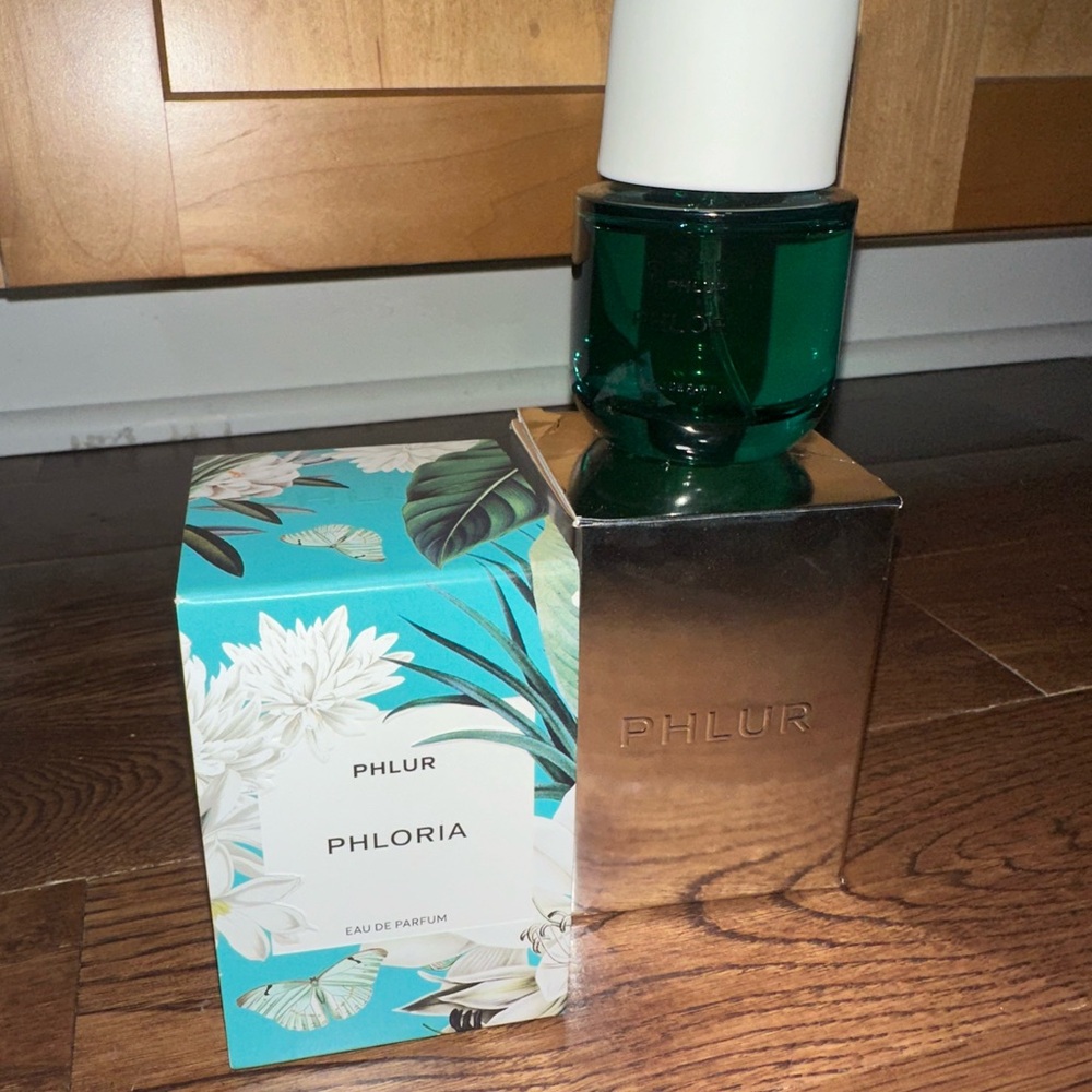 PHLUR NWT Phloria DISCONTINUED